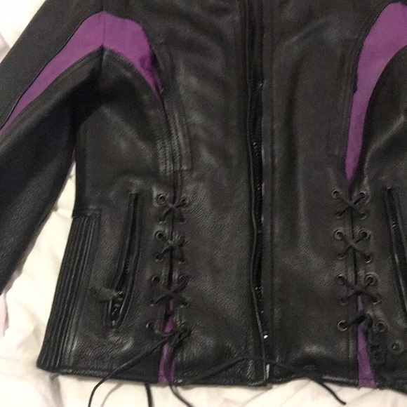 Leather jacket - Picture 5 of 8